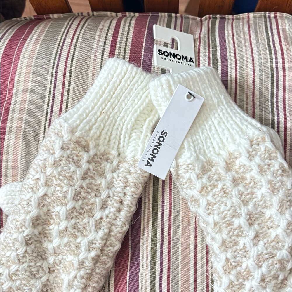Sonoma White and Tan Knit Mittens
